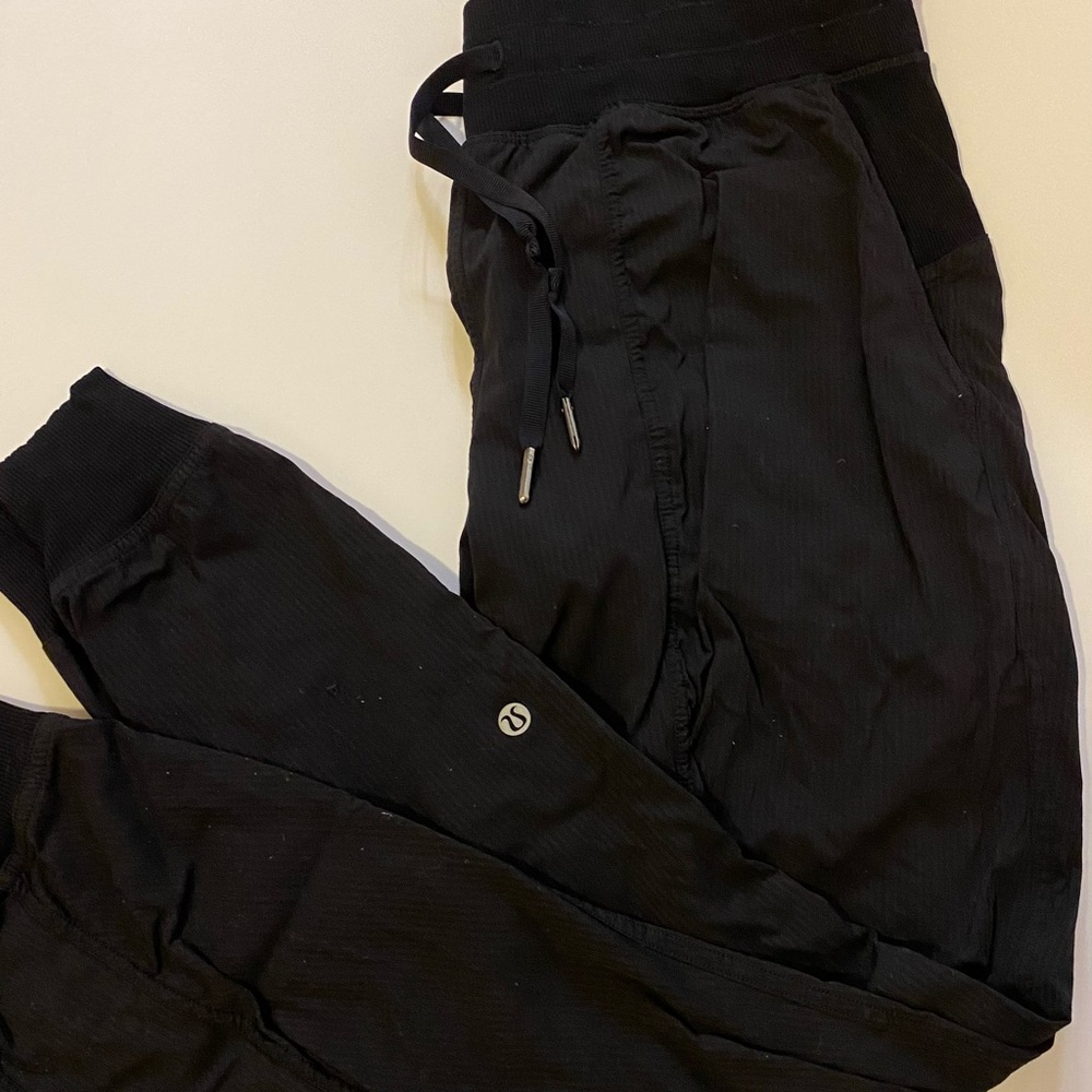 Black Lululemon dance studio joggers!!